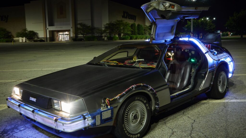 10 Things You Need To Know About The Back To The Future DeLorean Time Machine