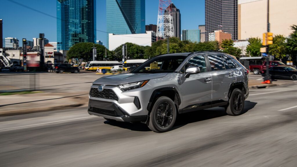 2024 Toyota RAV4 Hybrid Vs 2024 Toyota RAV4 Prime