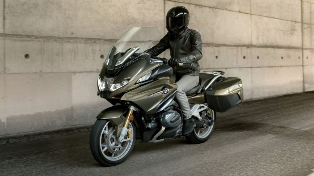 New BMW R 1300 RT Is Coming To Worry The Harley-Davidson Street Glide