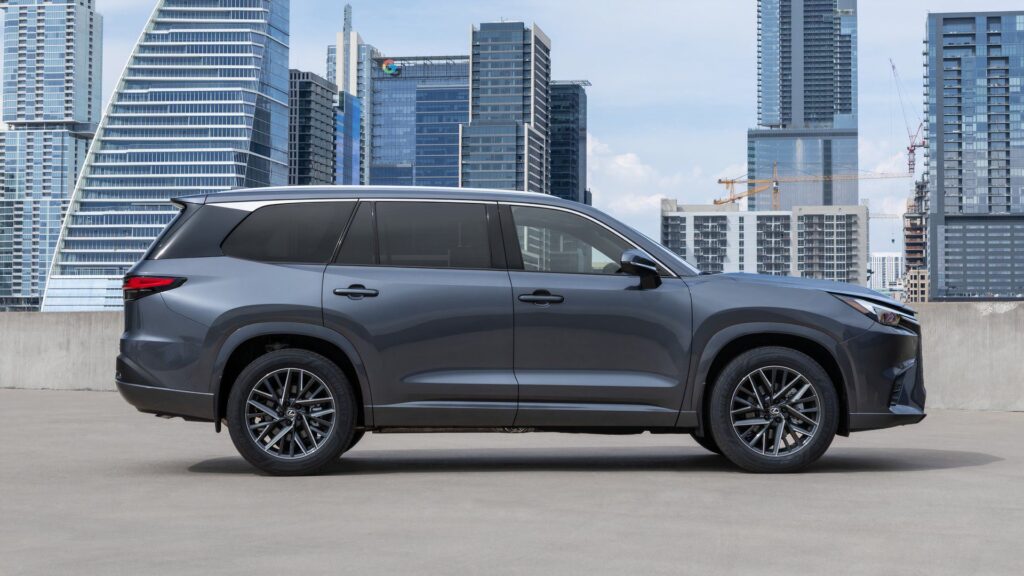 Why The Toyota Grand Highlander Hybrid’s Rich Cousin From Lexus Is Worth The Premium