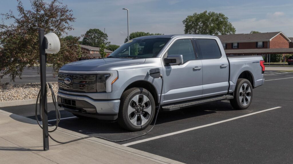 Ford Reimbursing Dealers For EV Charger Investment