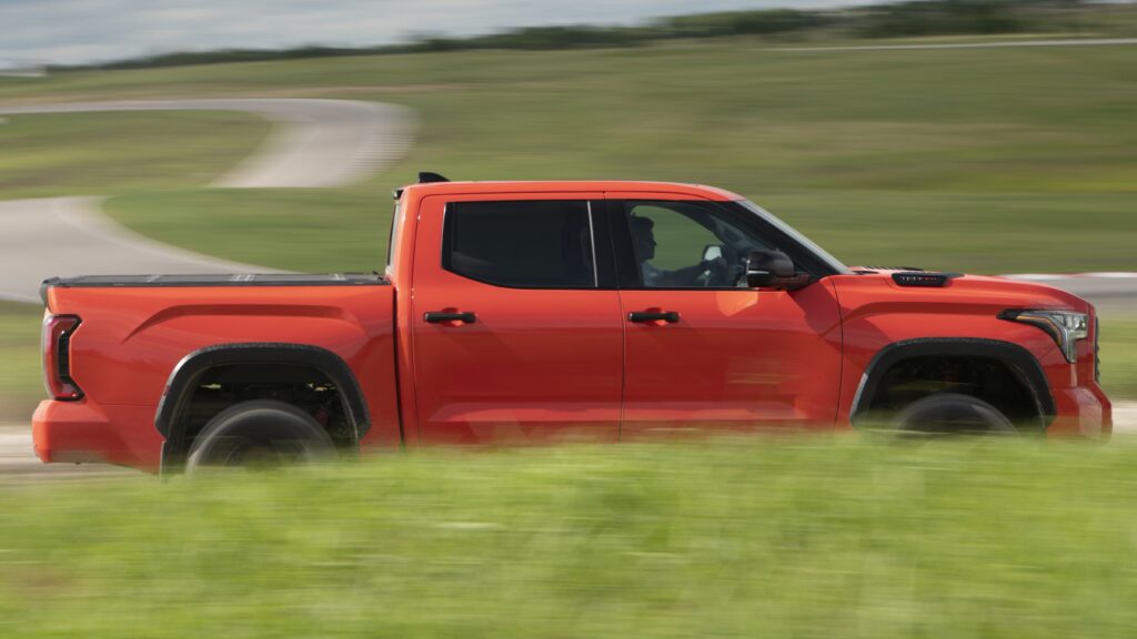 The Japanese Hybrid With The Longest Driving Range In 2025