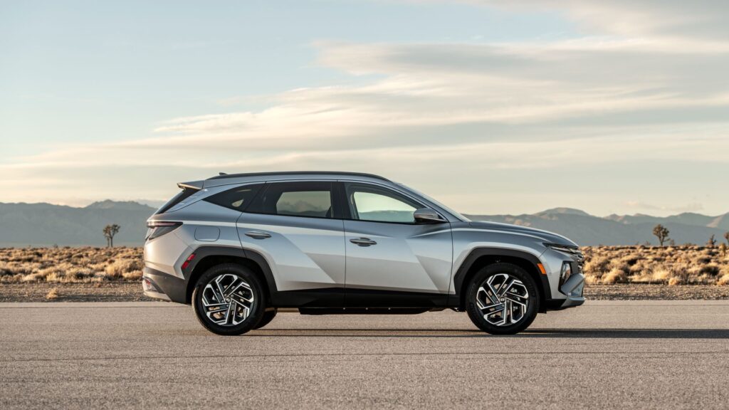 This Plug-In Hybrid SUV Has Extra Cargo Room Than A RAV4