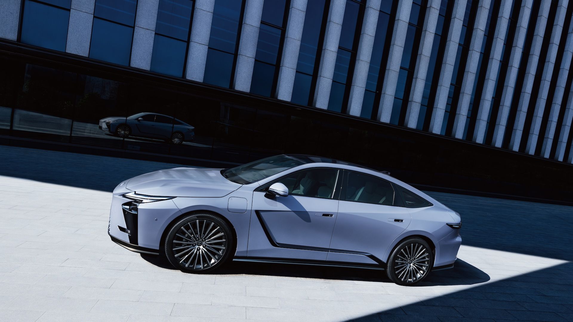 The 2026 Lexus ES Debuts With Hybrid and Electrical Powertrains