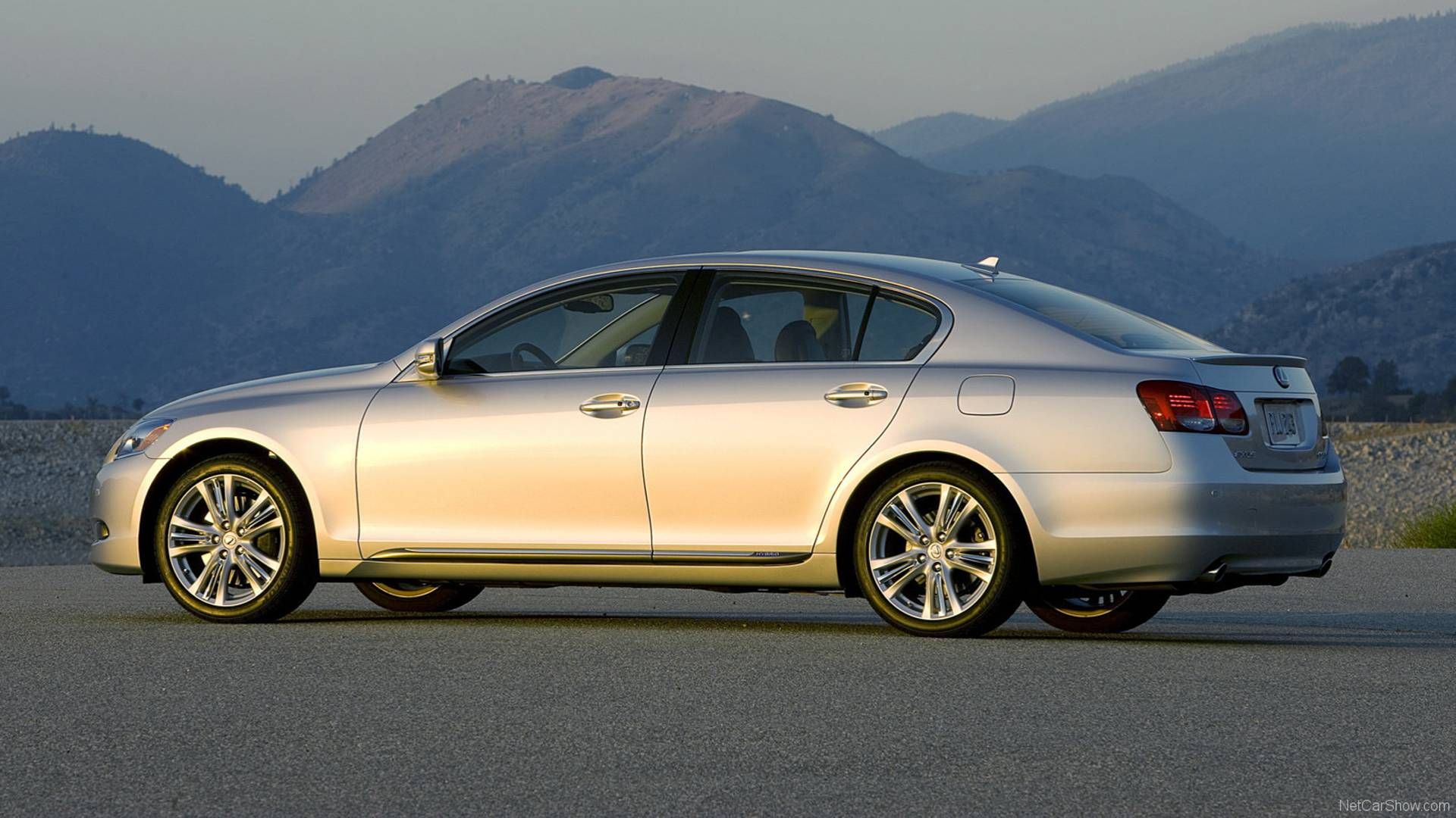 The Discontinued Lexus Hybrid That Gave BMW And Mercedes A Run For Their Cash