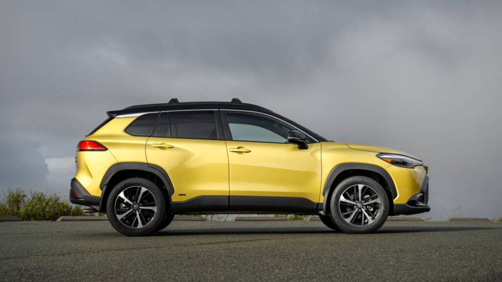 The High Hybrid Crossover For Small Households On A $30,000 Price range