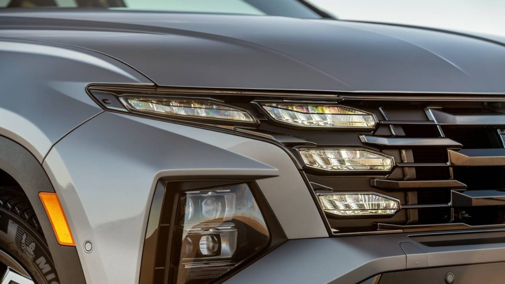 The Hybrid SUV That’s A Low-Stress Household Automobile