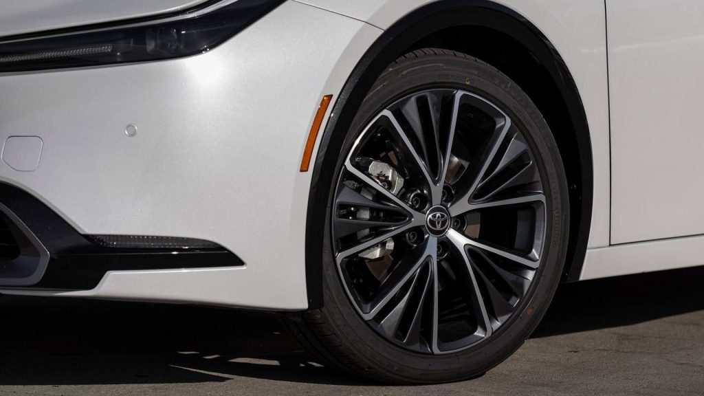 The Greatest 3-Yr-Outdated Hybrid to Purchase Used