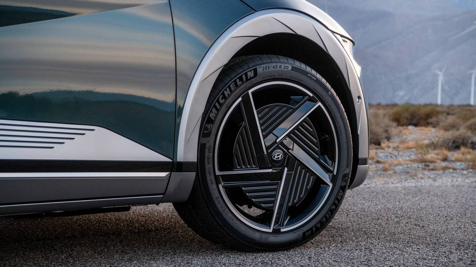 The EV That is Nonetheless Promoting Like Tax Credit Exist