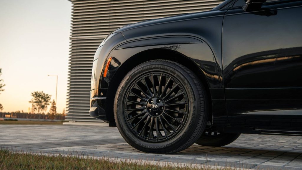 The South Korean SUV With Rolls-Royce-Degree Presence